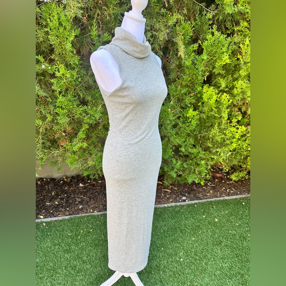 Gray Sleeveless Cowl Neck Sheath Summer Dress - Picture 3 of 7